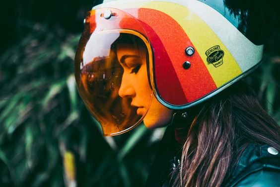 RETRO-INSPIRED HELMETS WE LOVE II
