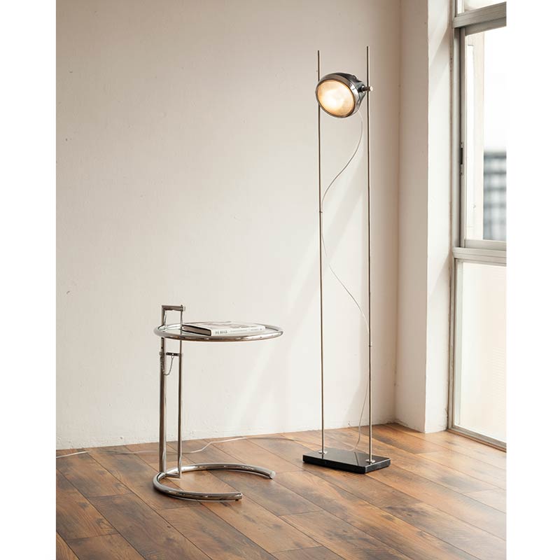 Halley R Floor Lamp and table